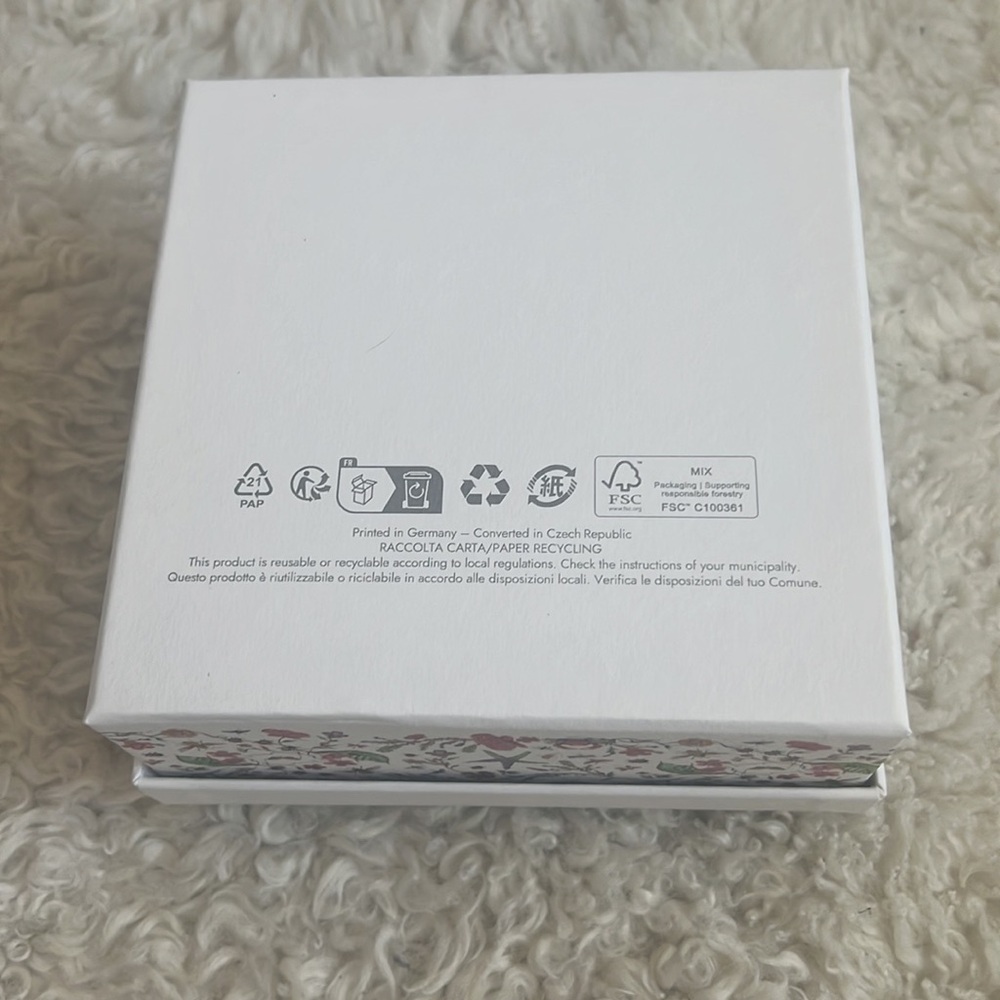 New - Dior Square Gift Box - Picture 3 of 4